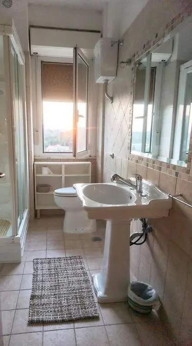 רומא Interno 20 La Casetta A Magliana Stazione